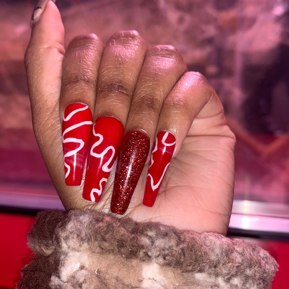 Red & White Swivels Press on Nails